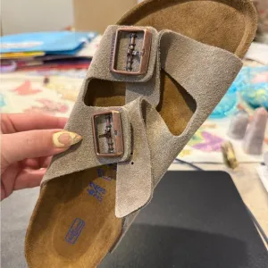 * Brand New* - Birkenstock Women’s  Suede Sandals - Taupe