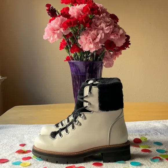 🥾 CLARKS ORIANNA BOOTS 🥾 EUC 🥾