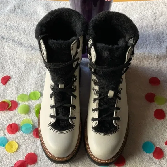 🥾 CLARKS ORIANNA BOOTS 🥾 EUC 🥾