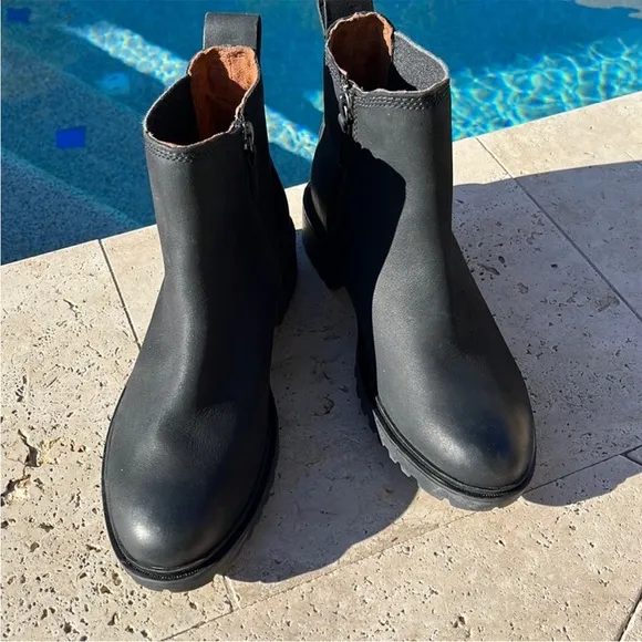 🆕 COBB HILL WOMEN'S WINTER CHELSEA BOOT - WATERPROOFBlack- Size 7