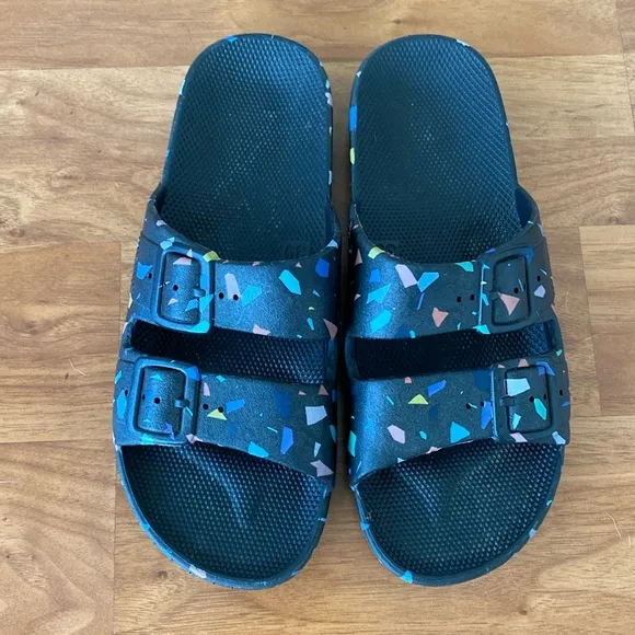 ❤️ Freedom Moses Black Rainbow Confetti Sandals Size 8.5 / 38-39