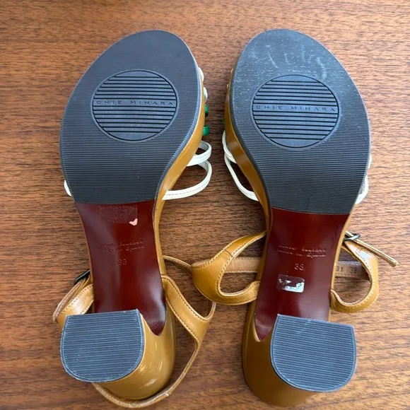 - nib Chie Mihara “Calida 38” T-Bar Sandal Heels in Tan - Size 7.5