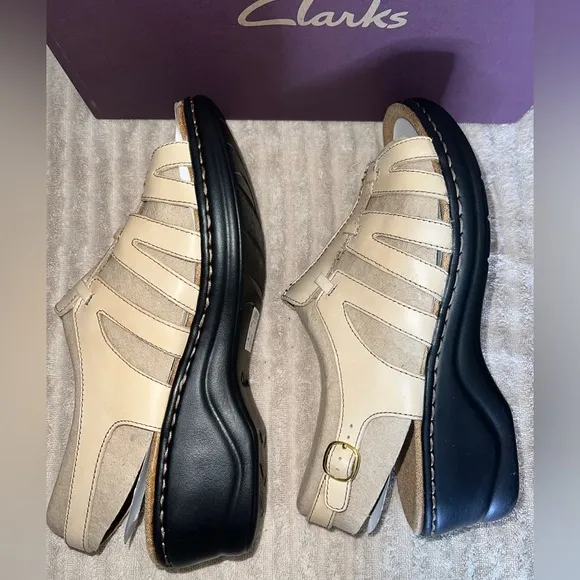 🌸 NWB! RARE Extra Wide Clark’s Comfort Sandals