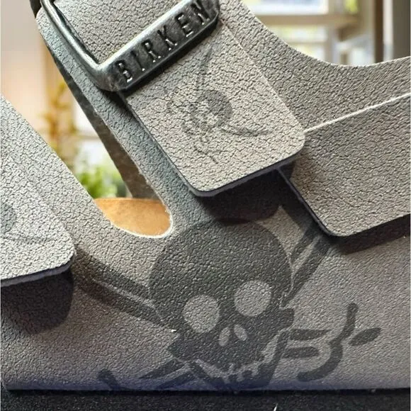 🆕🔥 NWT KIDS BIRKENSTOCK SANDALS Dark Skull Gray Regular Fit  Size 37 US 4
