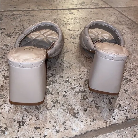 #047. Beige Zara Quilted Wide Heeled Mules / Square Toe Sandals 👡