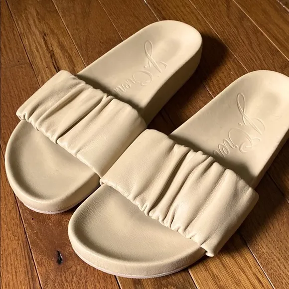 $120 J Crew 10.5 Cream Sandals Pacific scrunchie-strap slides new beige