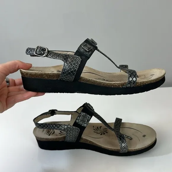 Abeo Pewter Snake Print Sandals Size 11