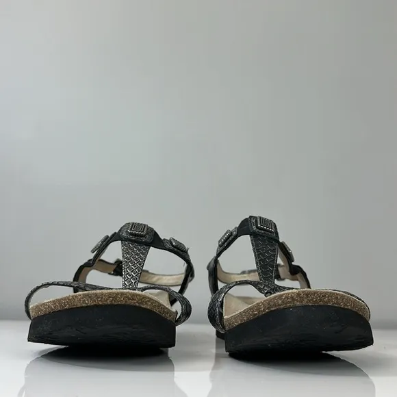 Abeo Pewter Snake Print Sandals Size 11