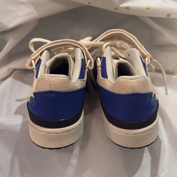 Adidas Orignal Forum Low Shoes - Cream and Black/Blue