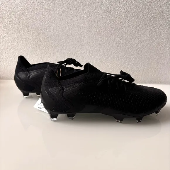 Adidas Predator Acurracy.1 Firm Ground Soccer Boots Men’s Size 7.5 Women’s 8.5