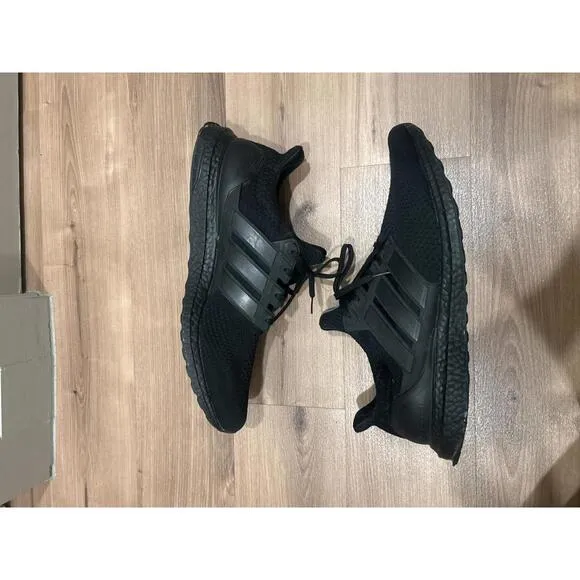 Adidas Ultraboost Running Shoes - Black **NO BOX