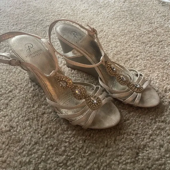 Adrianna Papell Gold Wedge Sandals – Size 9 – Rhinestone Glam!
