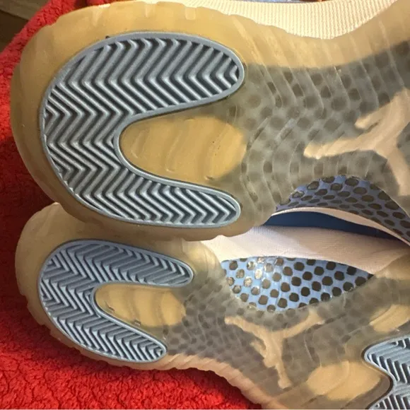 Air Jordan 10.5 Retro low UNC- SEE PICTURES BEFORE BUYING!! 528895-106