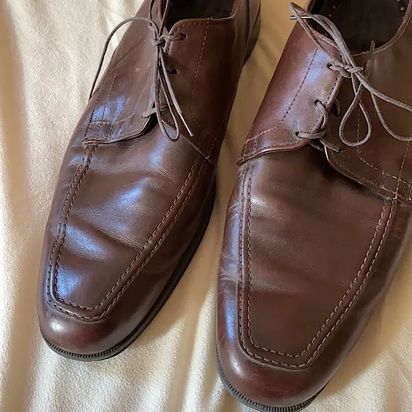 Allen Edmonds Tribeca in Brown. EUC!