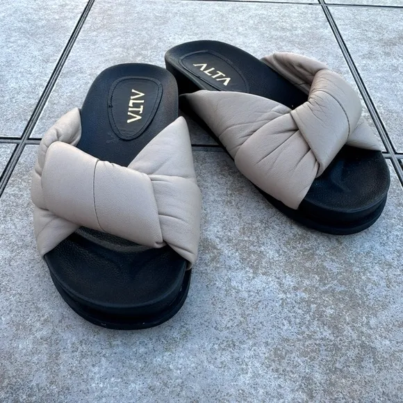 ALTA OLIVIA NUDE SANDALS
