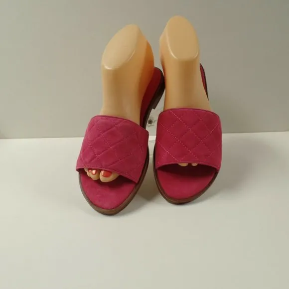 &quot;ANN TAYLOR&quot; PINK STRAPLESS LYRA SUEDE QUILTED SLIDE FLAT SANDALS SIZE: 7 NIB