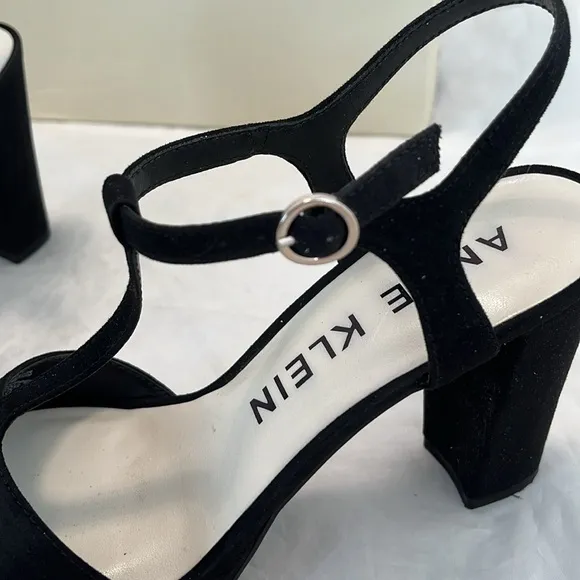 Anne Klein Vita Black Sandals