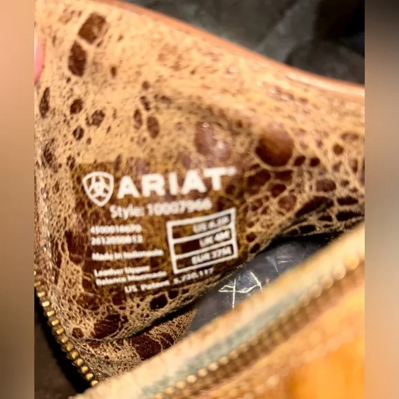 ARIAT Billie Handcrafted Unbridled Distressed LeatherWomens 6.5 Western Booties