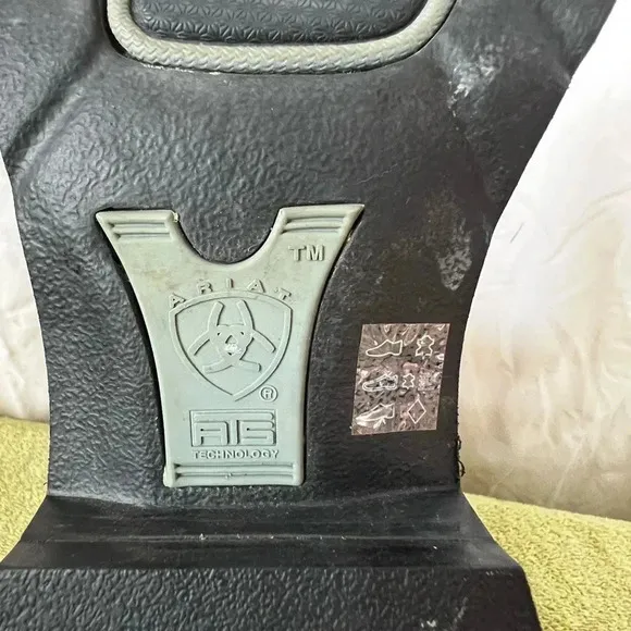 ARIAT WOMEN'S DRIFTWOOD PROBABY PERFORMANCE BOOTS ROUND TOE Women's Sz 6.5 FLAW