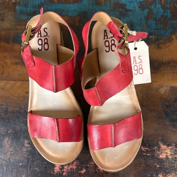 AS98 NIV Sandals in red leather. New in Box.
