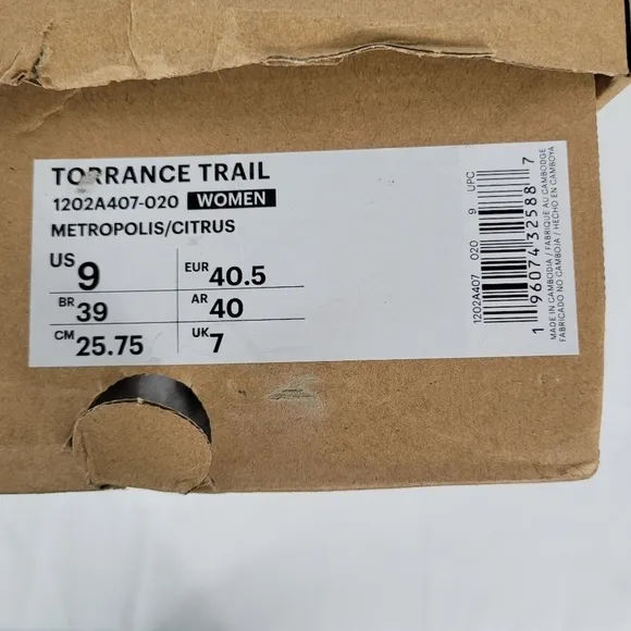 Asics Women's Torrance Trail Fitness Running Shoes Sneakers Sz 9 Blue/Pink NIB