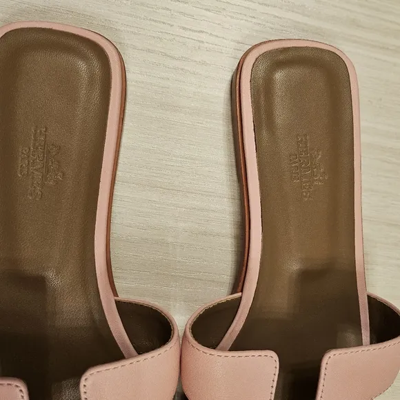 Authentic Hermes Oran Sandals - size 40 - Pink