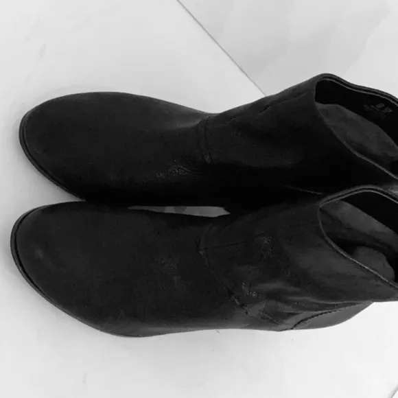 Authentic Sam Edelman black leather ankle boots 8
