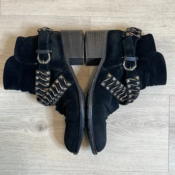 BARNEYS NEW YORK COOP DISTRESSED BLACK SUEDE LEATHER BELTED MOTO ANKLE BOOTS