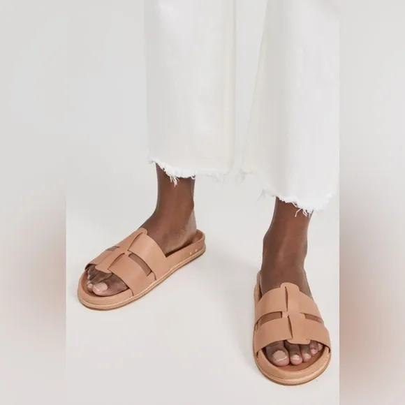 Beek Courser Leather Slide Sandals Honey Size 9 NEW