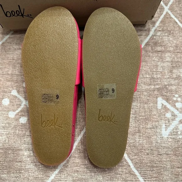 Beek Gallito sandals in size 9. Color is Azalea
