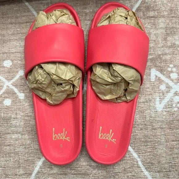 Beek Gallito sandals in size 9. Color is Azalea