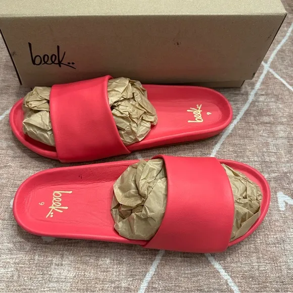 Beek Gallito sandals in size 9. Color is Azalea