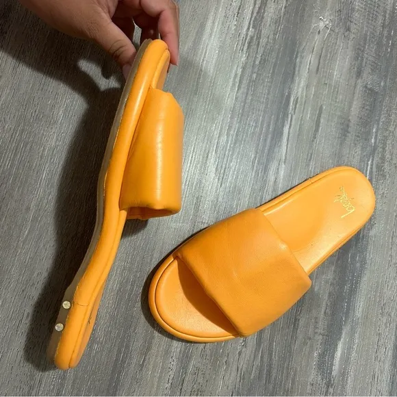 Beek Puffbird Sandals in Orchard Mille Orange New without Box