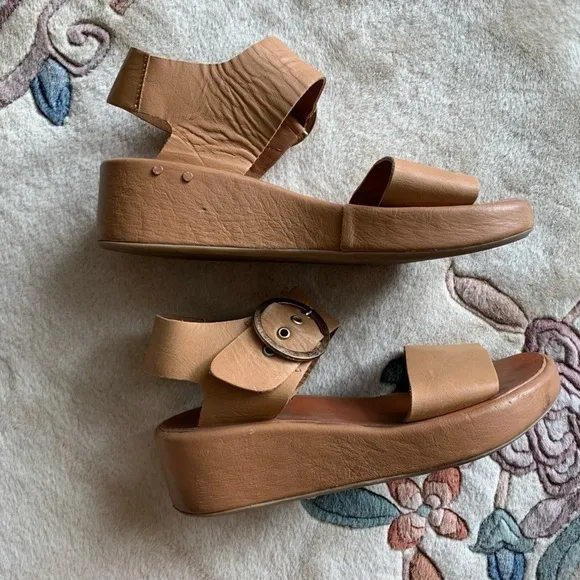 BEEK Swan Platform SandalHoney Neutral Size 8 US