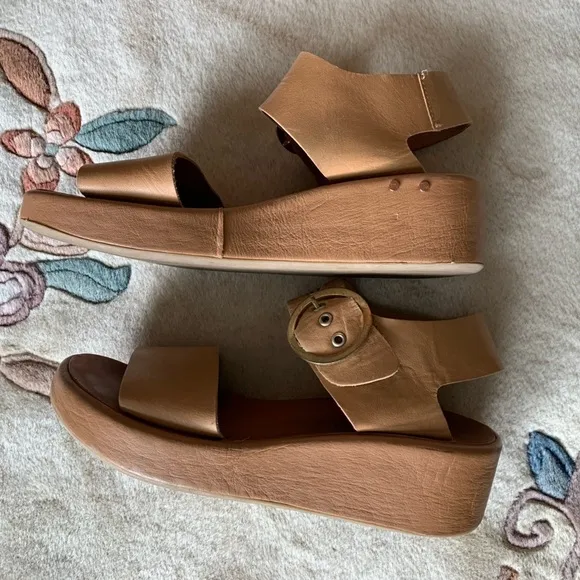 BEEK Swan Platform SandalHoney Neutral Size 8 US