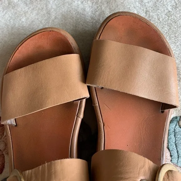 BEEK Swan Platform SandalHoney Neutral Size 8 US