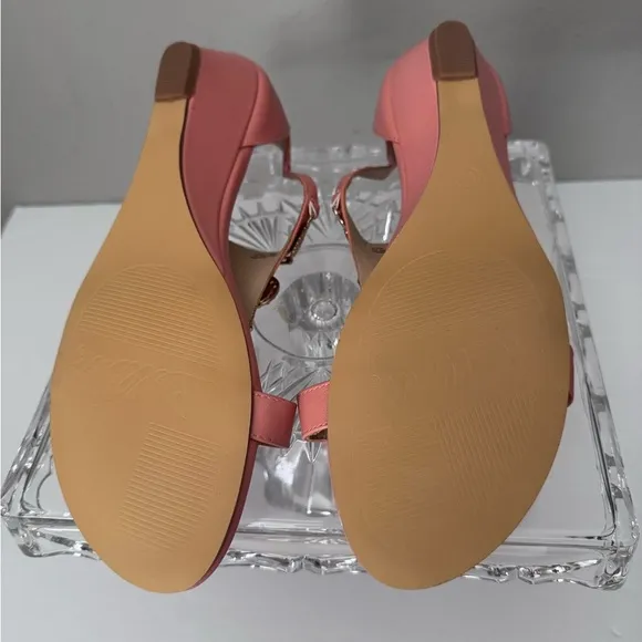 BELLINI Lynn Women’s Elegant Peach Wedge Sandals Size 10W NWOT