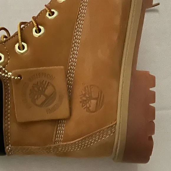 Big Kids Timberland 6&quot; FOLKSTONE Boots Junior size 3.5M camel Waterproof