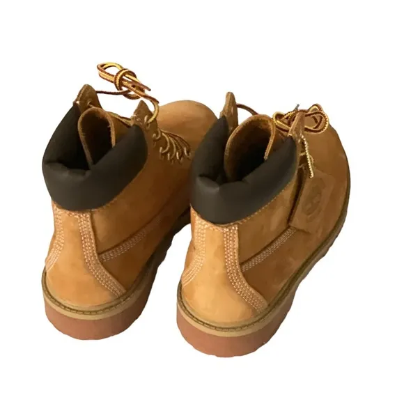 Big Kids Timberland 6&quot; FOLKSTONE Boots Junior size 3.5M camel Waterproof