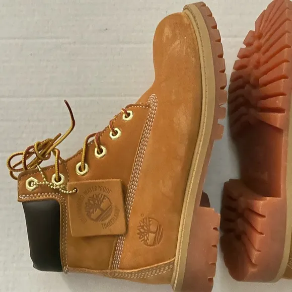 Big Kids Timberland 6&quot; FOLKSTONE Boots Junior size 3.5M camel Waterproof
