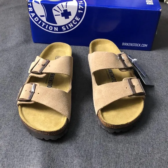 Birkenstock Arizona Cream Sandals with Adjustable Straps and Contoured Footbed
