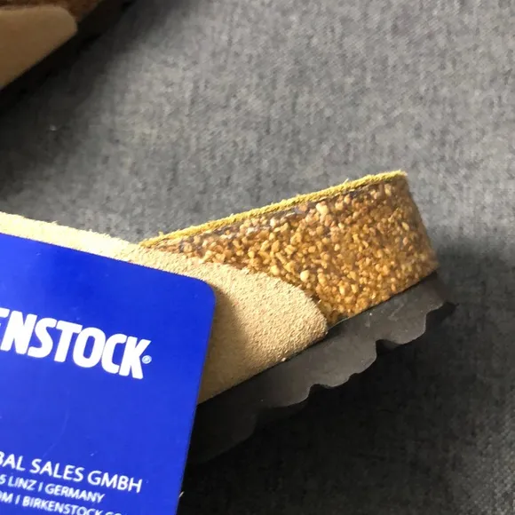 Birkenstock Arizona Cream Sandals with Adjustable Straps and Contoured Footbed