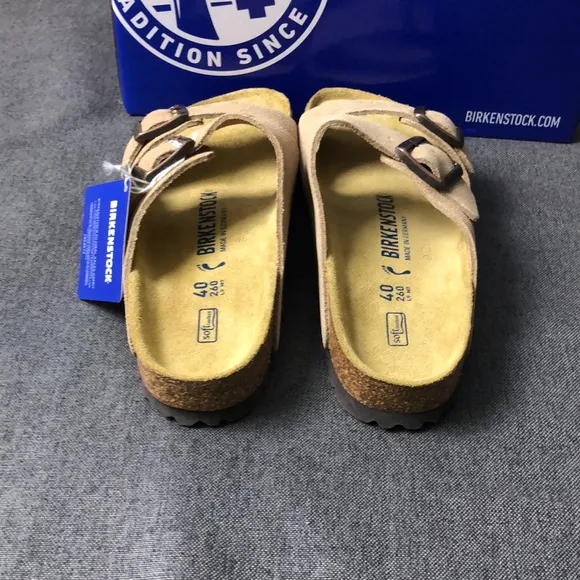 Birkenstock Arizona Cream Sandals with Adjustable Straps and Contoured Footbed