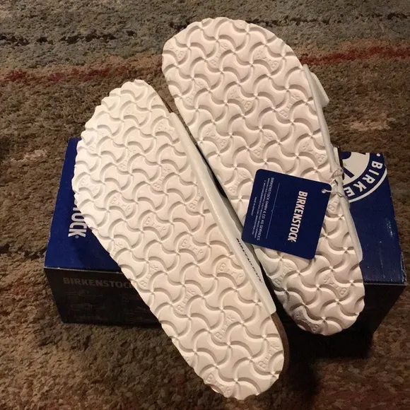 Birkenstock Arizona white sandals size 9