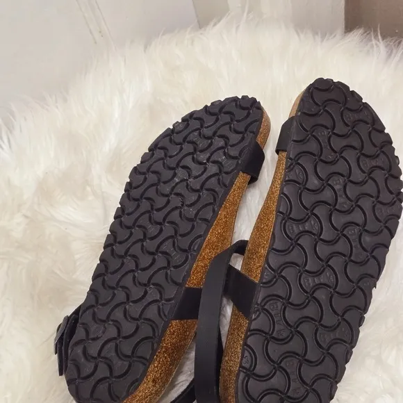 Birkenstock Black Daloa Sandals with Adjustable Straps Size 8.5 Like NEW