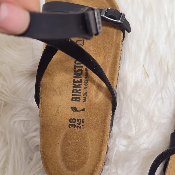 Birkenstock Black Daloa Sandals with Adjustable Straps Size 8.5 Like NEW