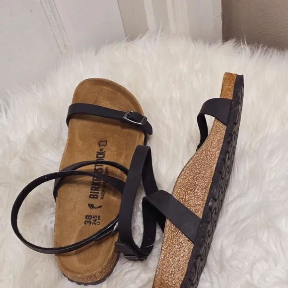 Birkenstock Black Daloa Sandals with Adjustable Straps Size 8.5 Like NEW