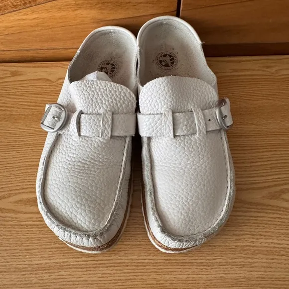Birkenstock Buckley leather White clog sandals Sz 38 EU