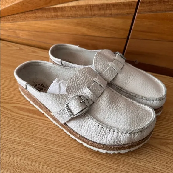 Birkenstock Buckley leather White clog sandals Sz 38 EU
