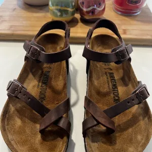 Birkenstock Taormina Habana Oiled Leather Sandals